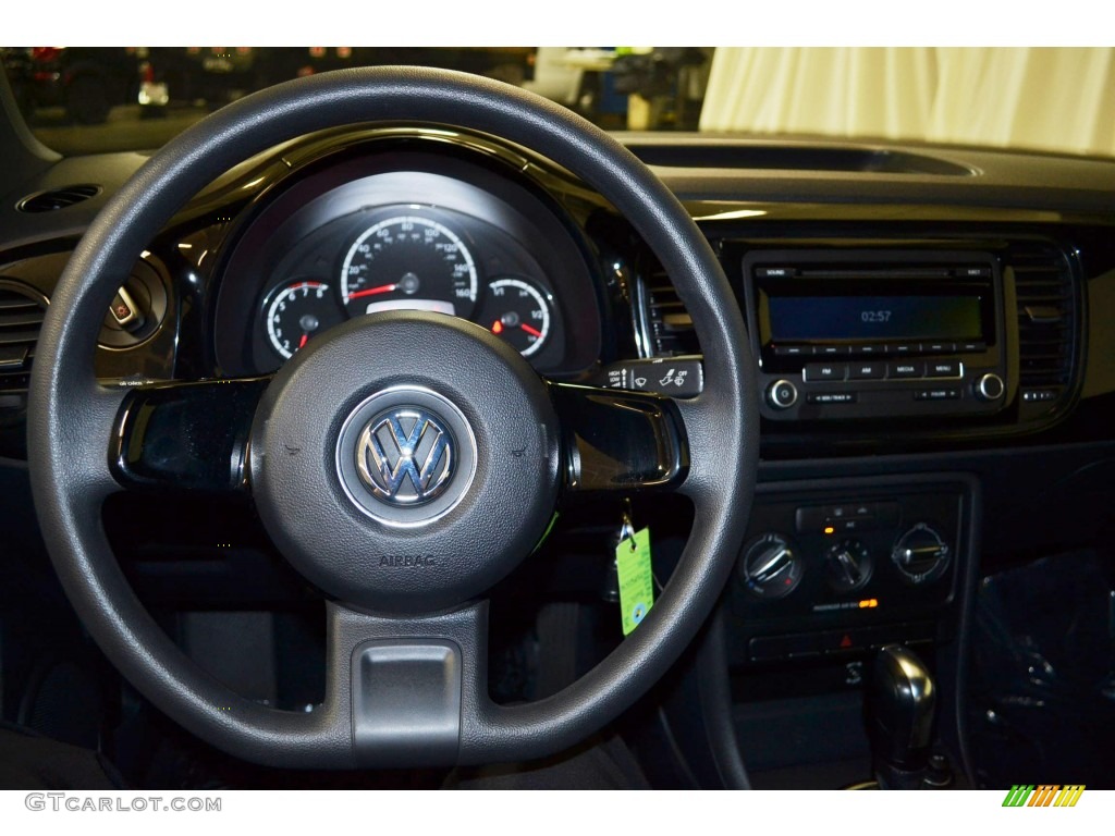2013 Volkswagen Beetle 2.5L Titan Black Steering Wheel Photo #92202790