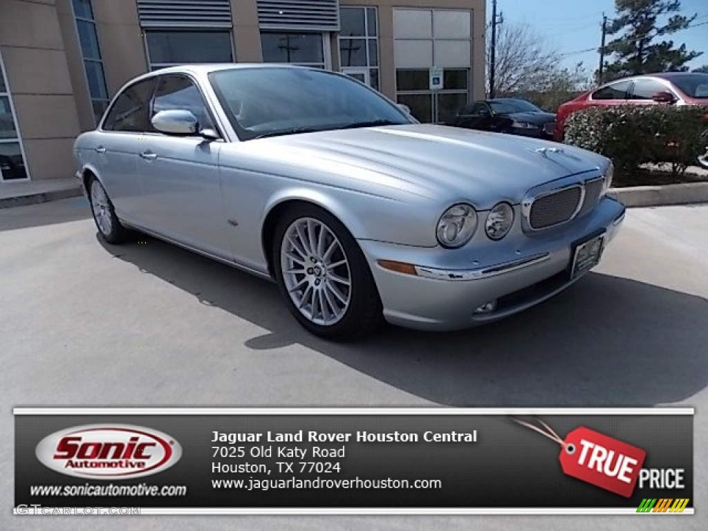 2007 XJ XJ8 - Liquid Silver Metallic / Barley/Charcoal photo #1
