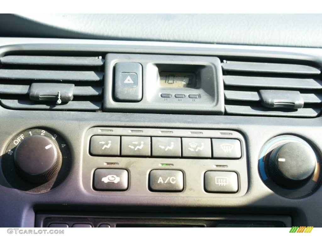 1998 Honda Accord LX Sedan Controls Photos