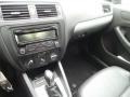 Black Uni - Jetta SE Sedan Photo No. 10