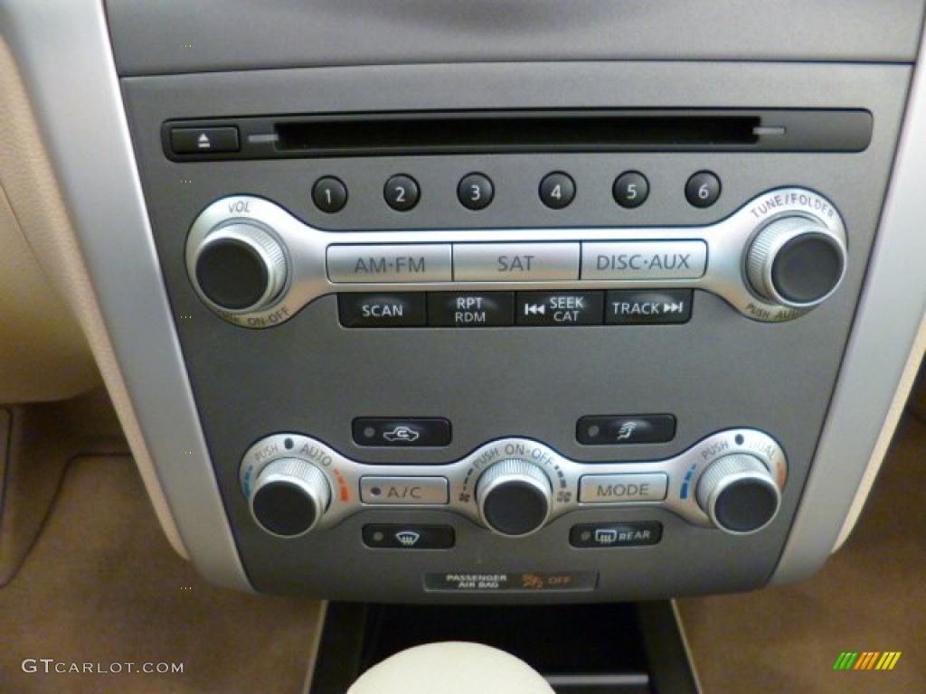 2014 Nissan Murano CrossCabriolet AWD Controls Photo #92216416