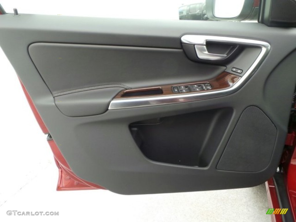 2015 Volvo XC60 T6 AWD Off Black Door Panel Photo #92218249