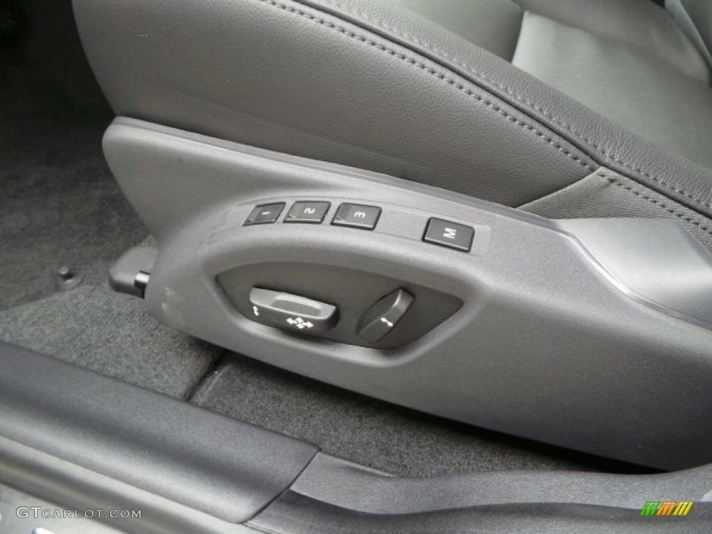 2015 Volvo XC60 T6 AWD Controls Photo #92218312