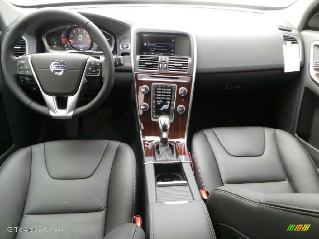 2015 Volvo XC60 T6 AWD Off Black Dashboard Photo #92218567