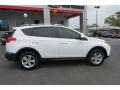 Super White - RAV4 XLE Photo No. 8