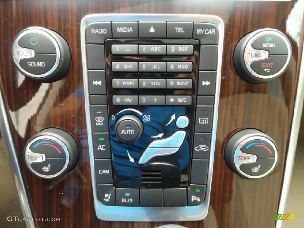 2015 Volvo XC60 T6 AWD Controls Photo #92220283