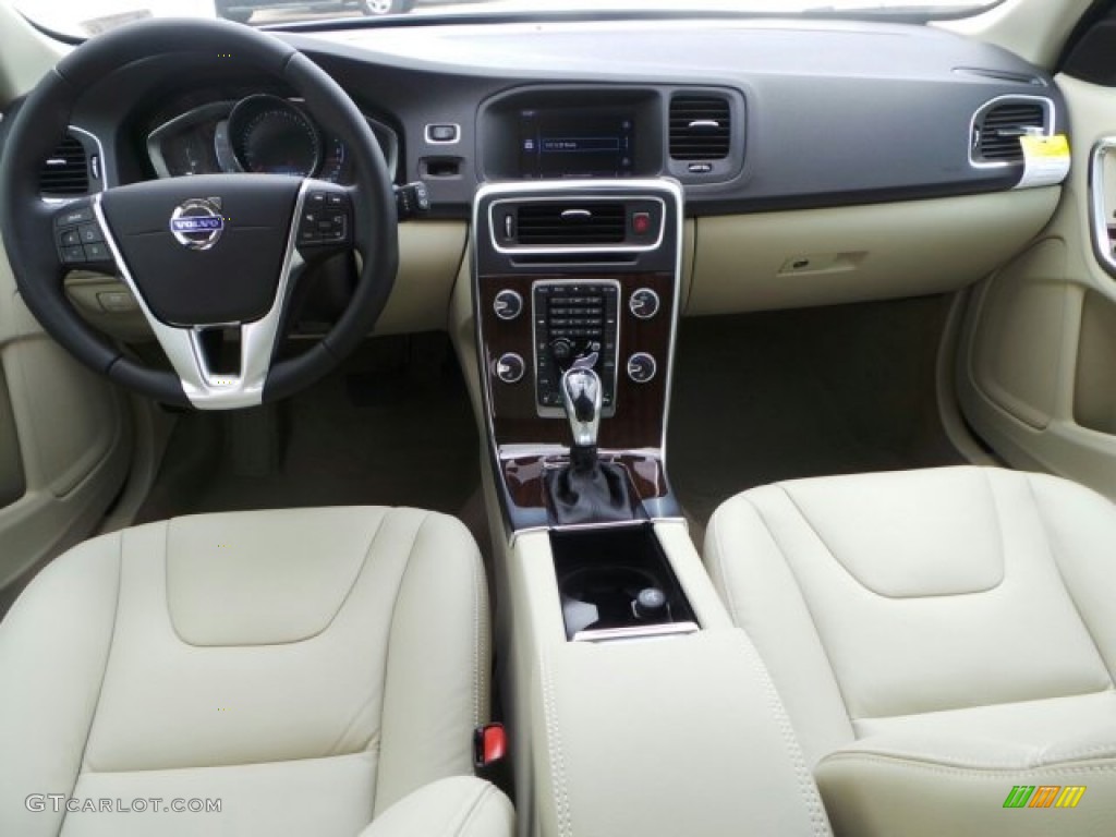 2015 Volvo V60 T5 AWD Soft Beige Dashboard Photo #92221534