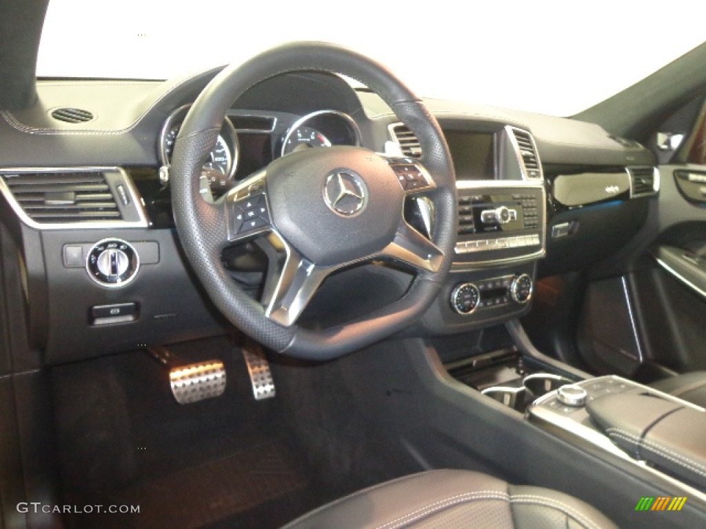 2013 Mercedes-Benz GL 63 AMG 4MATIC Dashboard Photos