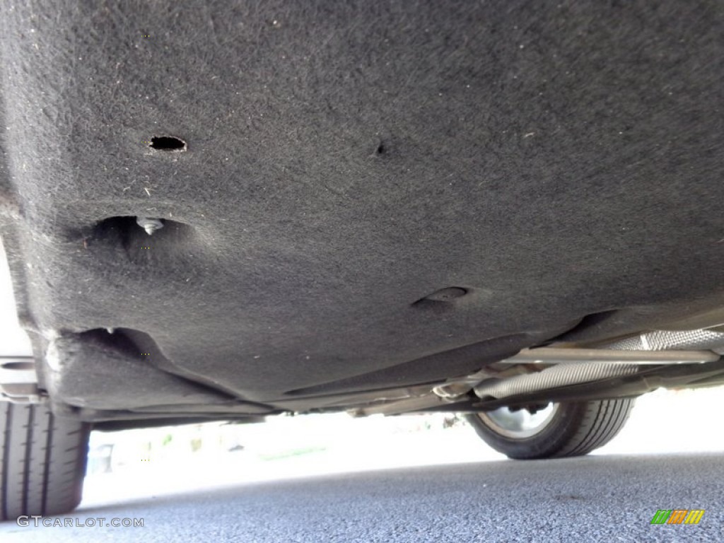 2008 Mercedes-Benz S 550 Sedan Undercarriage Photo #92229694