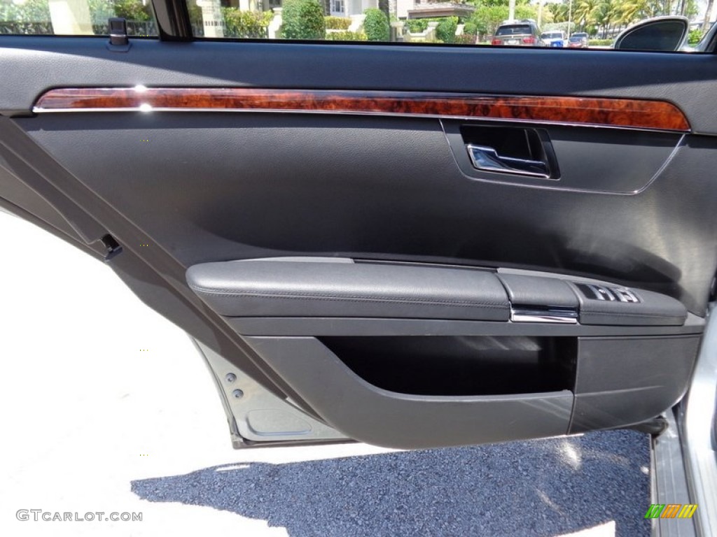 2008 Mercedes-Benz S 550 Sedan Black Door Panel Photo #92229727