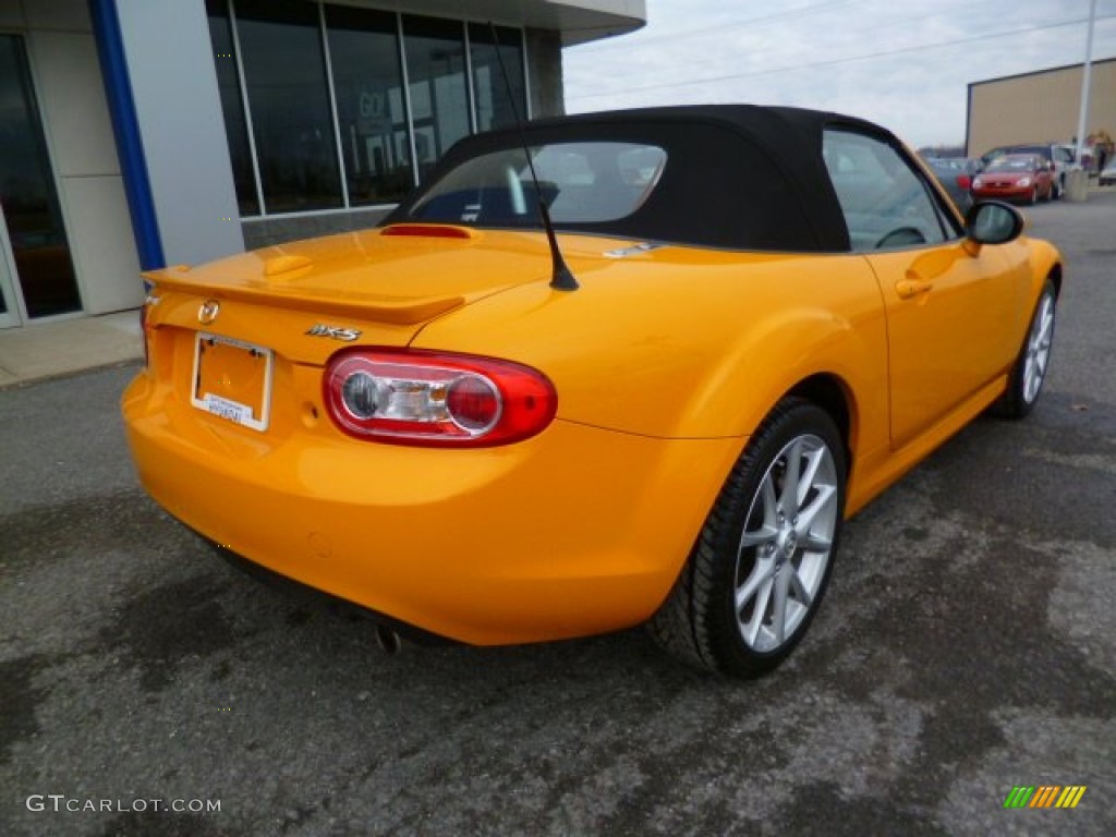 2009 MX-5 Miata Grand Touring Roadster - Competition Yellow / Black photo #7