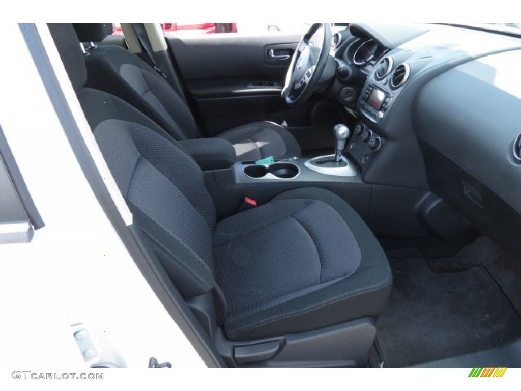 2011 Rogue SV - Pearl White / Black photo #6