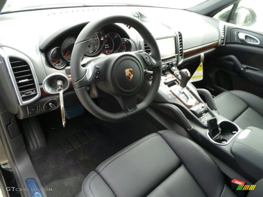 Black Interior 2014 Porsche Cayenne S Hybrid Photo #92237624