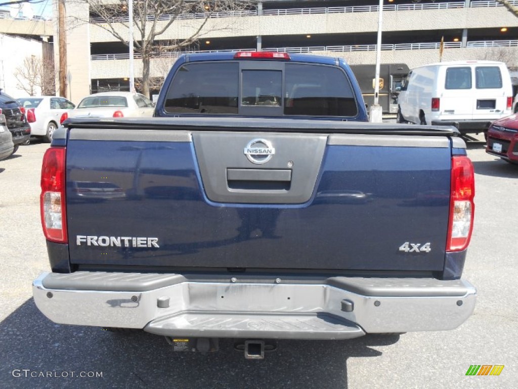 2008 Frontier LE King Cab 4x4 - Majestic Blue / Graphite photo #5