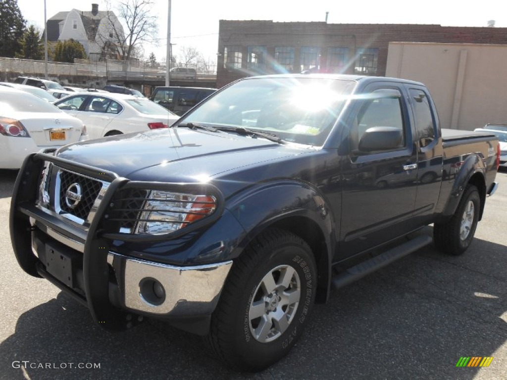 2008 Frontier LE King Cab 4x4 - Majestic Blue / Graphite photo #7
