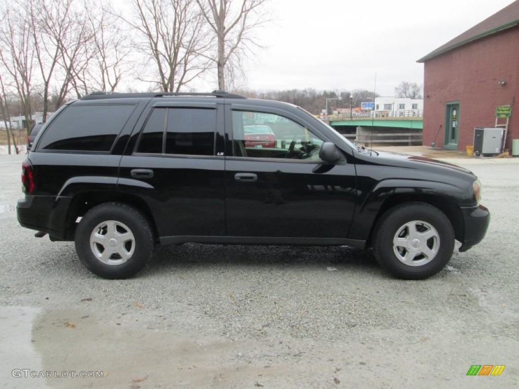 2002 TrailBlazer LTZ - Onyx Black / Medium Oak photo #6