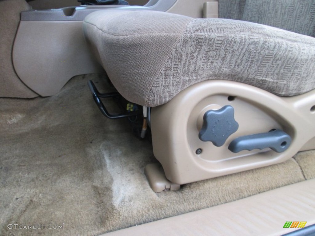 2002 TrailBlazer LTZ - Onyx Black / Medium Oak photo #11