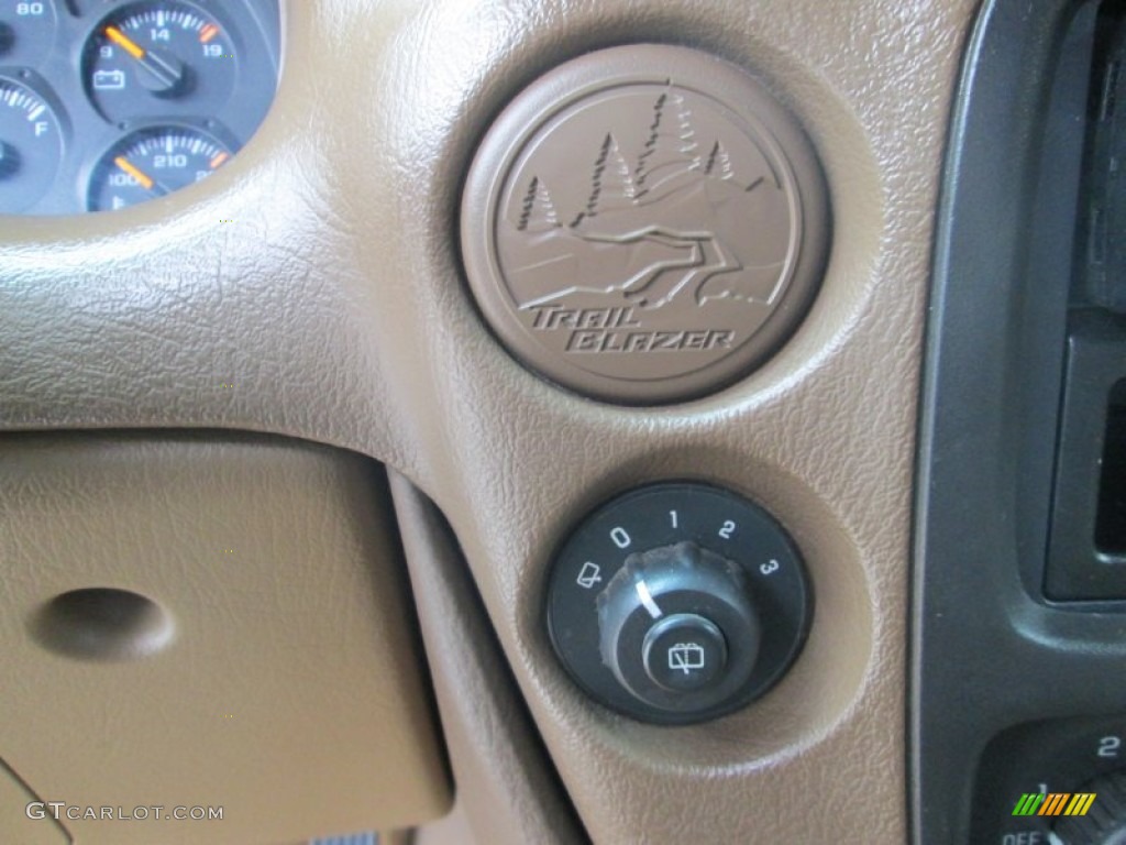 2002 TrailBlazer LTZ - Onyx Black / Medium Oak photo #14