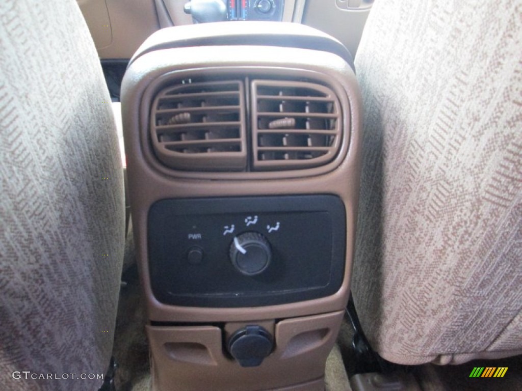 2002 TrailBlazer LTZ - Onyx Black / Medium Oak photo #19