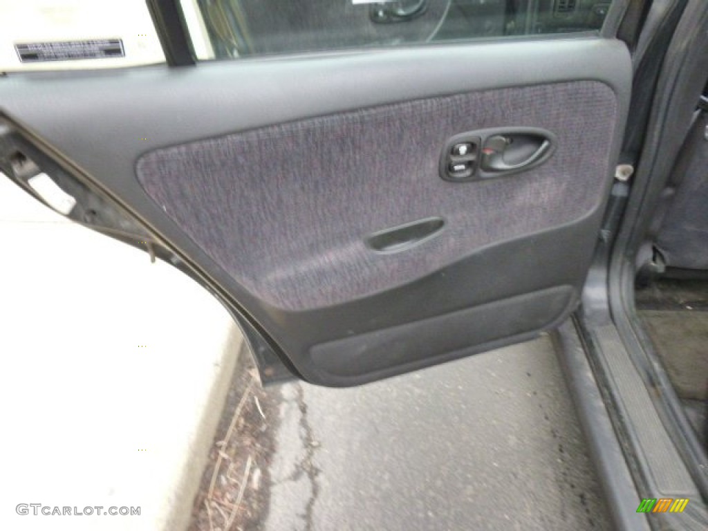 2002 S Series SL2 Sedan - Silver / Gray photo #13
