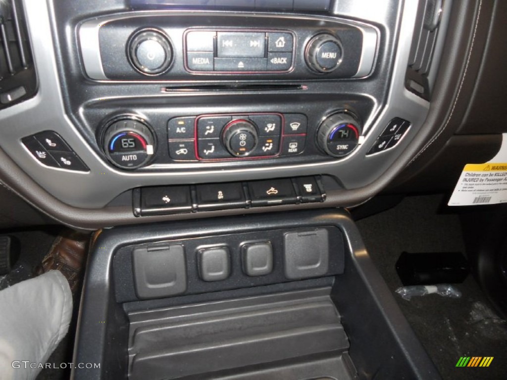 2015 GMC Sierra 3500HD SLT Crew Cab 4x4 Controls Photo #92245205