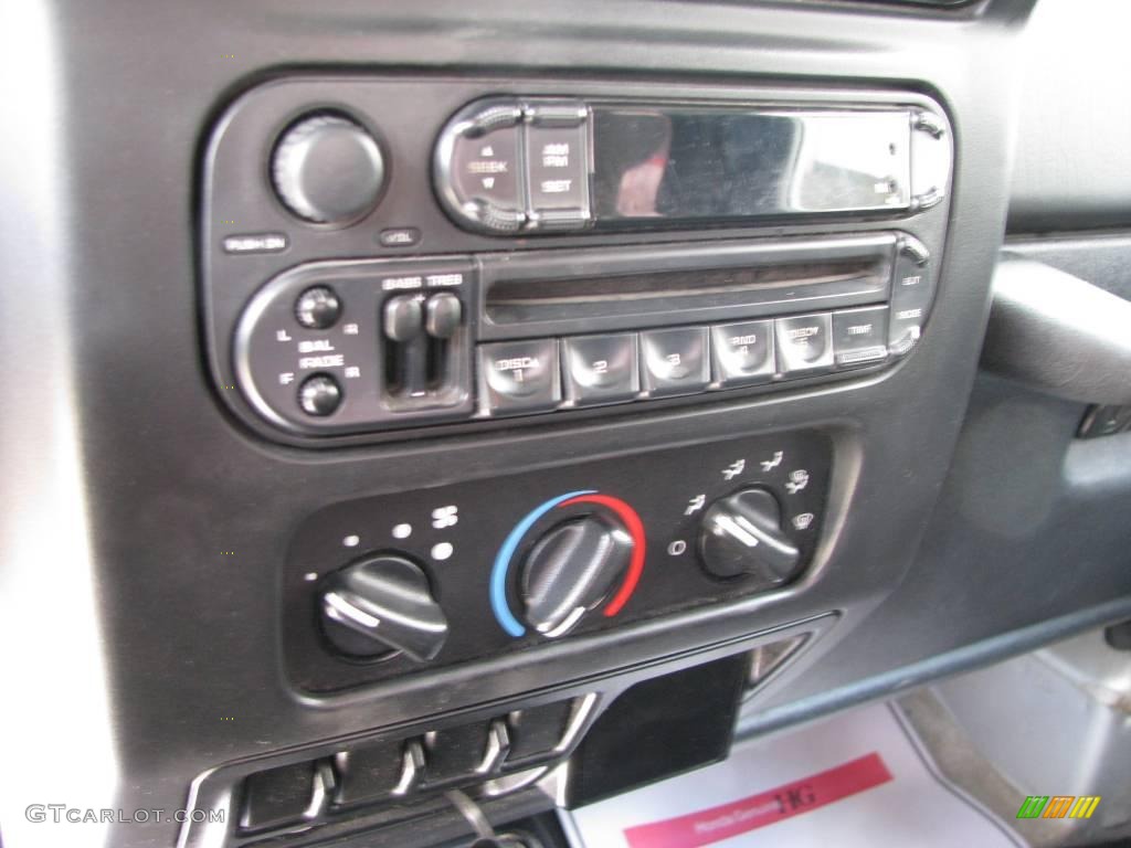 2004 Wrangler X 4x4 - Bright Silver Metallic / Dark Slate Gray photo #18