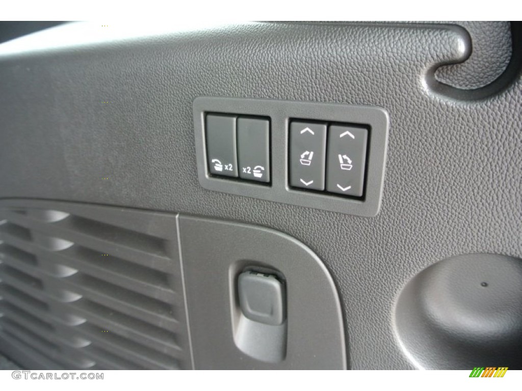2015 GMC Yukon XL SLT 4WD Controls Photo #92258942