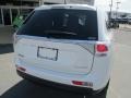 Diamond White Pearl - Outlander SE S-AWC Photo No. 9