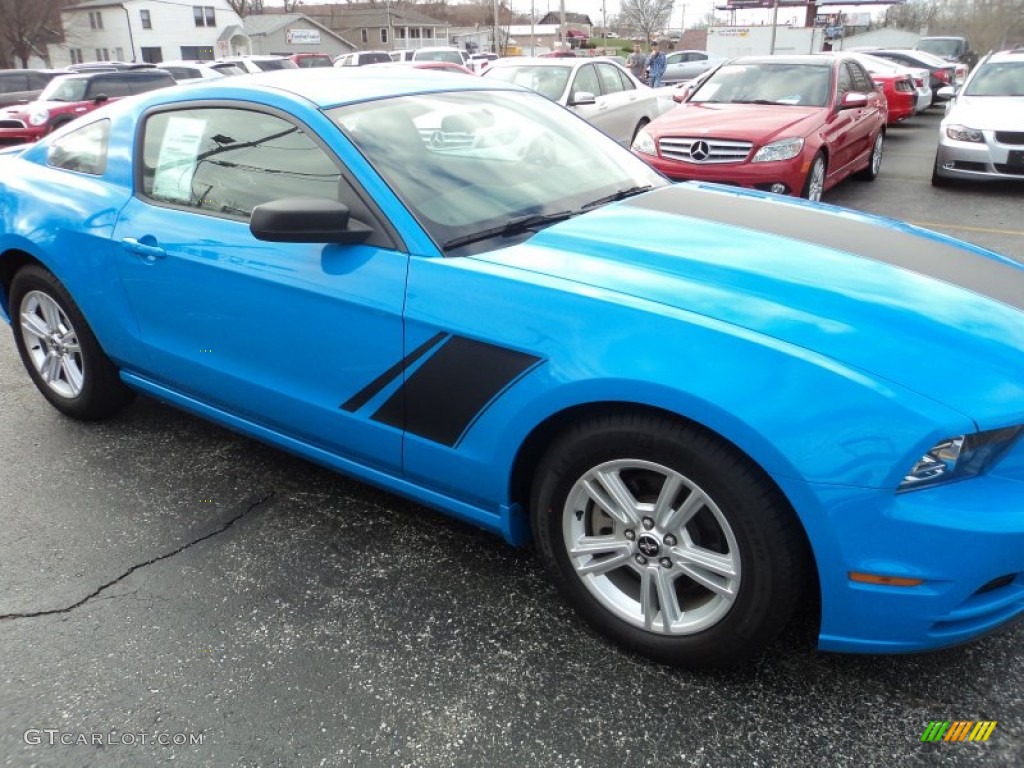 2013 Mustang V6 Coupe - Grabber Blue / Charcoal Black photo #24