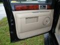 Black Clearcoat - Navigator Luxury 4x4 Photo No. 15