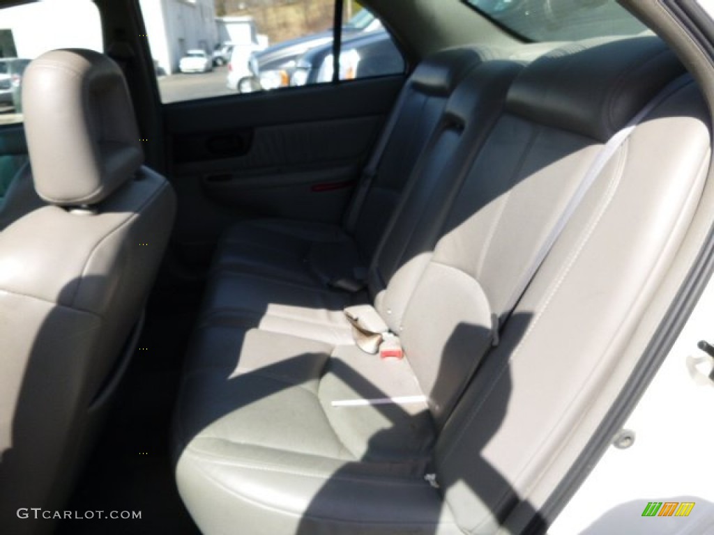 2004 Regal LS - White / Medium Gray photo #9