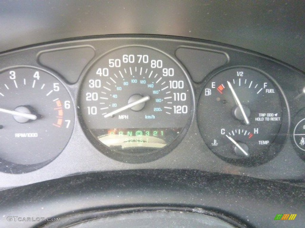 2004 Regal LS - White / Medium Gray photo #14