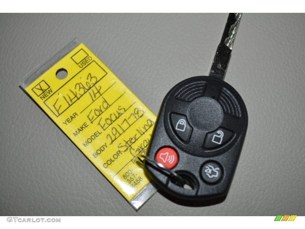 2014 Focus SE Sedan - Sterling Gray / Medium Light Stone photo #18