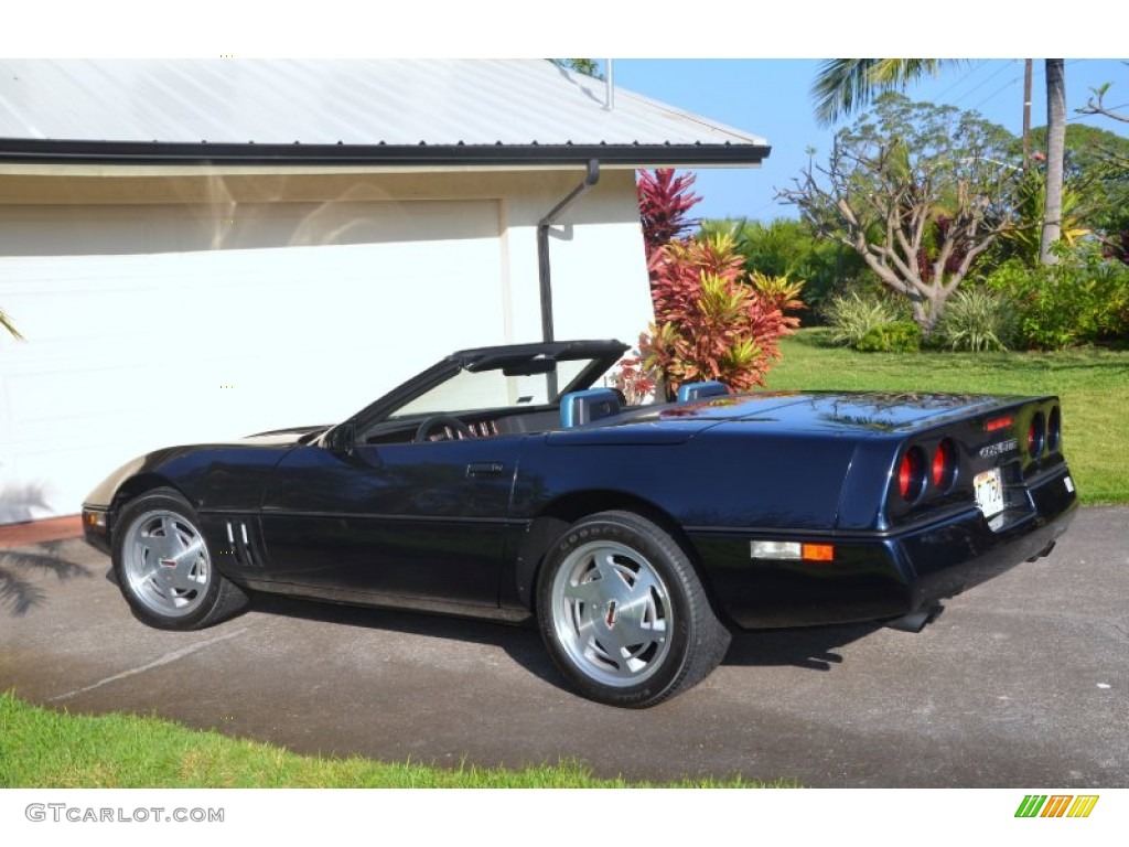 Dark Blue Metallic Chevrolet Corvette