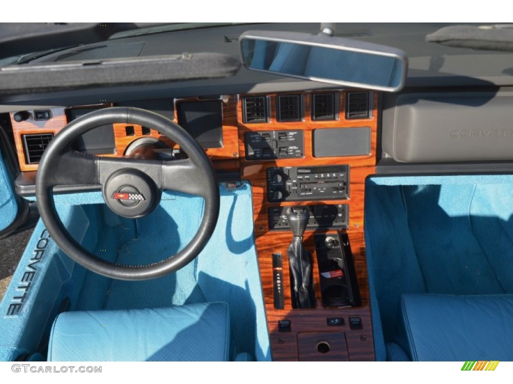 1988 Corvette Convertible - Dark Blue Metallic / Blue photo #18