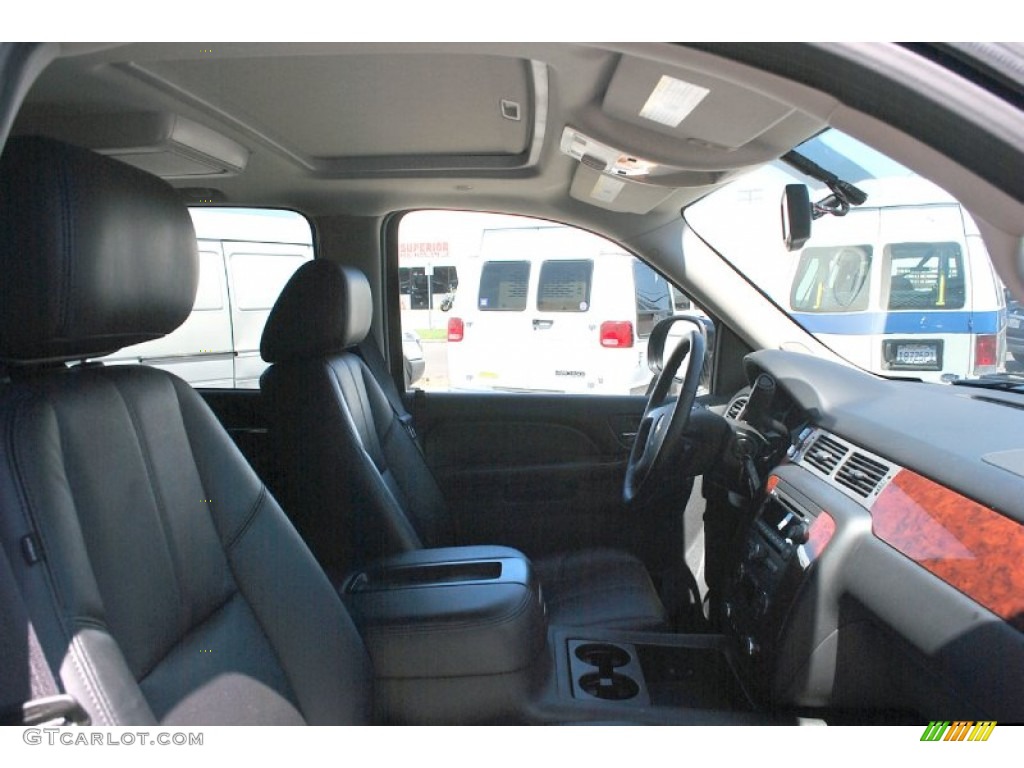 2014 Suburban LT - Black / Ebony photo #9