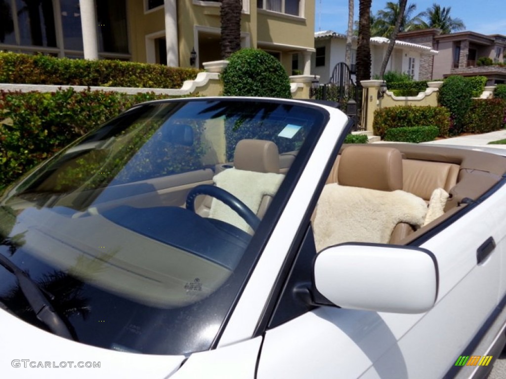 1994 3 Series 325i Convertible - Alpine White / Beige photo #16