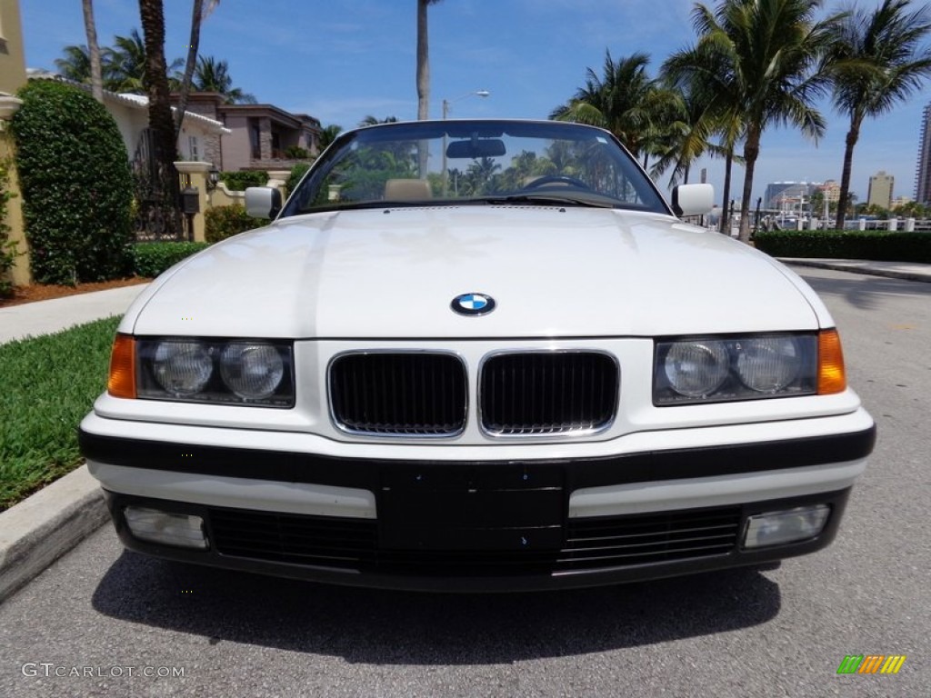 1994 3 Series 325i Convertible - Alpine White / Beige photo #18