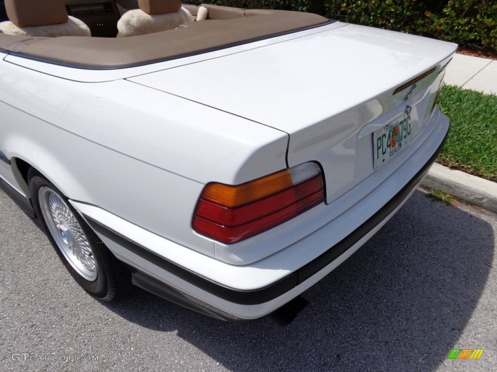 1994 3 Series 325i Convertible - Alpine White / Beige photo #22