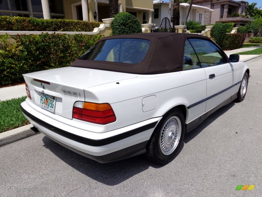 1994 3 Series 325i Convertible - Alpine White / Beige photo #45