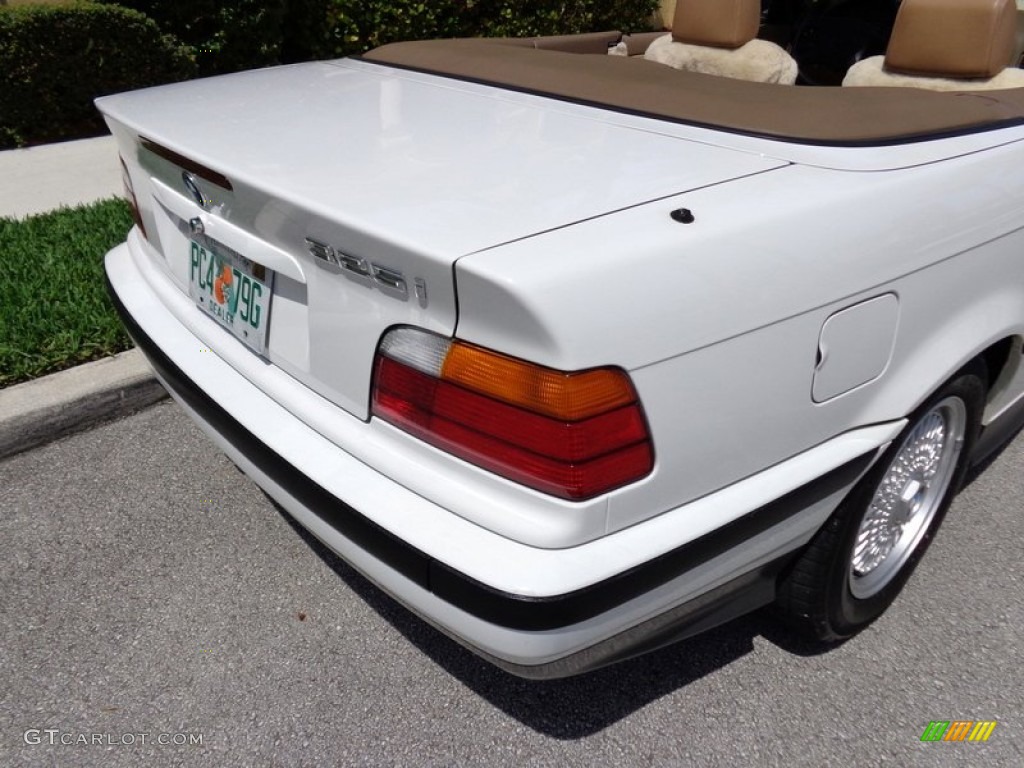 1994 3 Series 325i Convertible - Alpine White / Beige photo #59