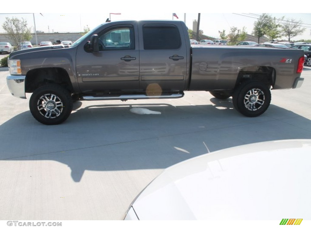 2008 Silverado 3500HD LTZ Crew Cab 4x4 - Desert Brown Metallic / Light Titanium/Ebony photo #4