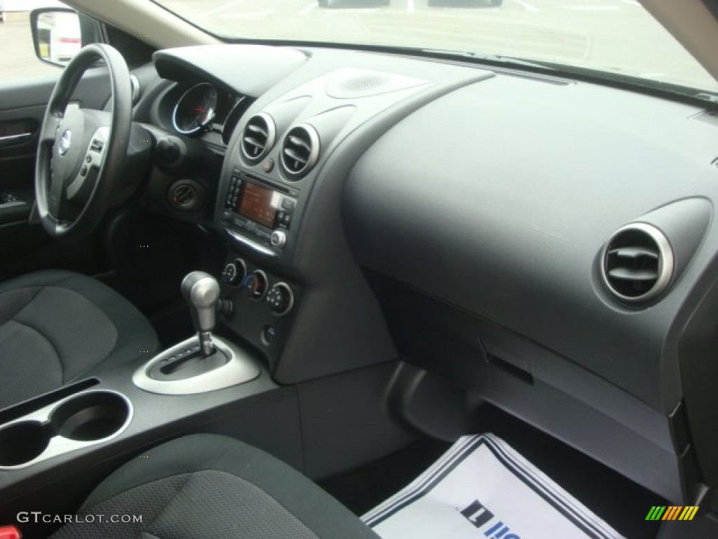 2011 Rogue SV AWD - Black Amethyst / Black photo #17