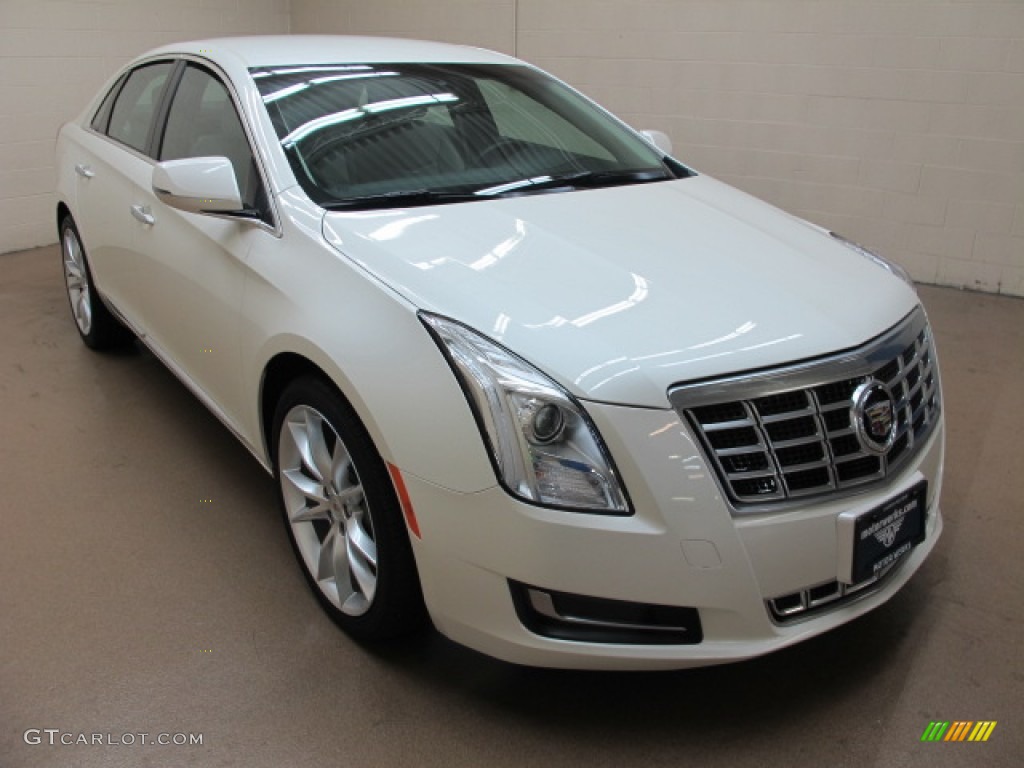 2013 XTS FWD - White Diamond Tricoat / Shale/Cocoa photo #1