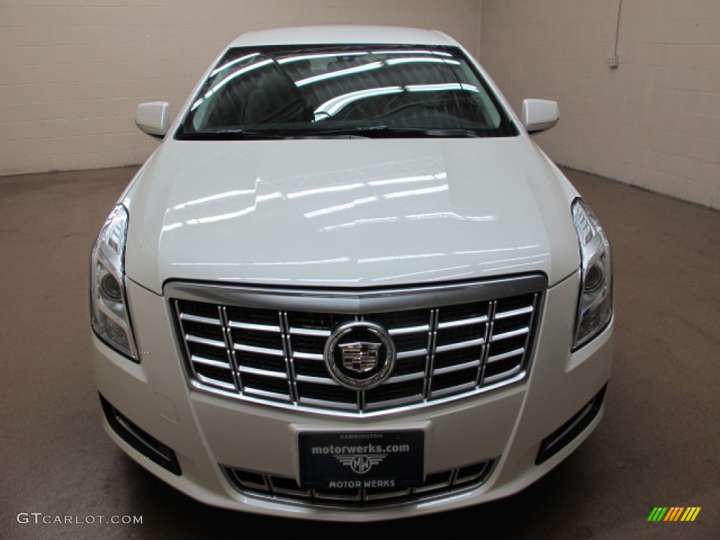 2013 XTS FWD - White Diamond Tricoat / Shale/Cocoa photo #2