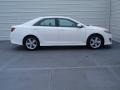 Super White - Camry SE Photo No. 3