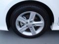 Super White - Camry SE Photo No. 13