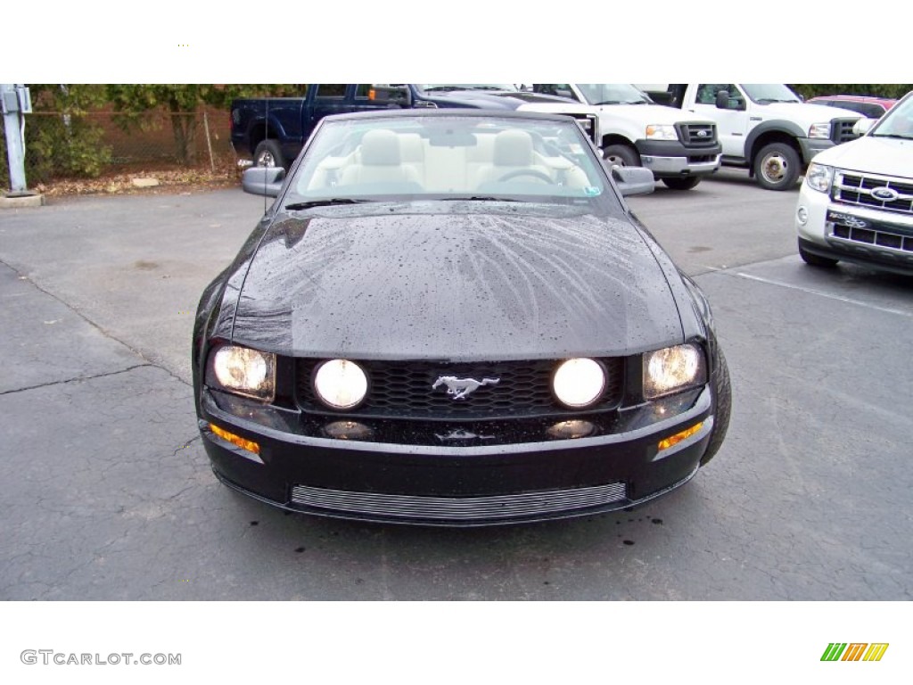 2006 Mustang GT Premium Convertible - Black / Light Parchment photo #2