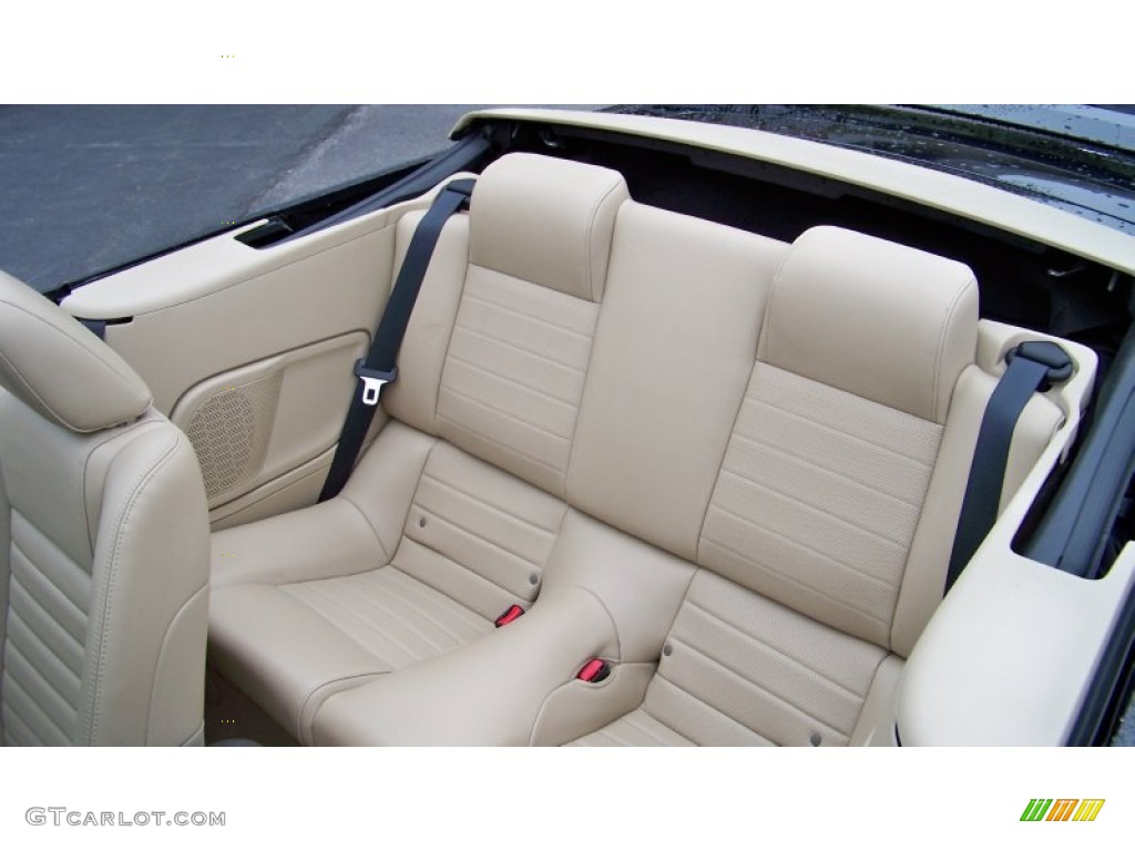 2006 Mustang GT Premium Convertible - Black / Light Parchment photo #12