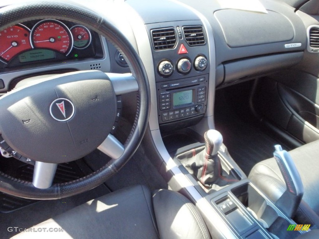 2006 GTO Coupe - Spice Red Metallic / Black photo #14